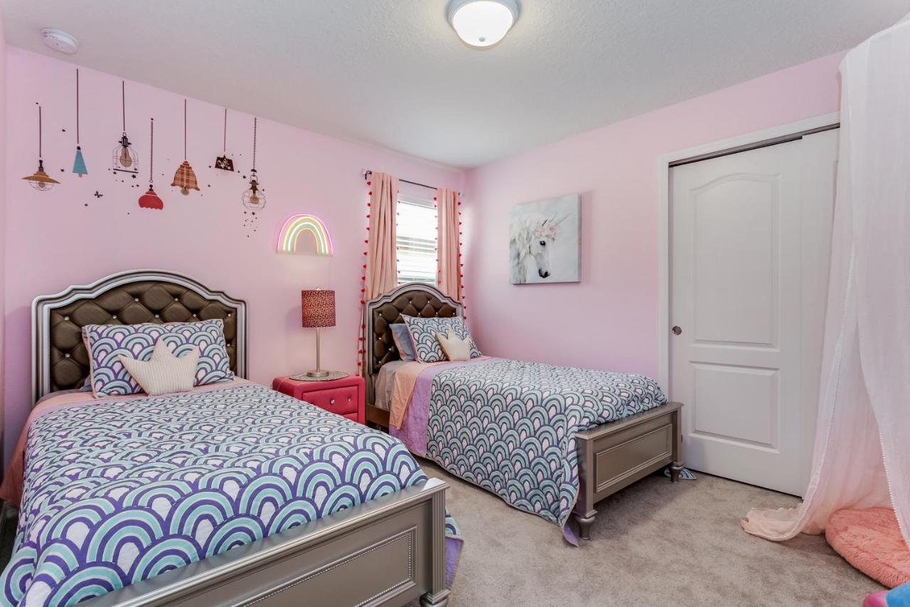8 Bedroom, 6 Bathroom Upscale Villa Near All The Fun In Kissimmee Exterior photo