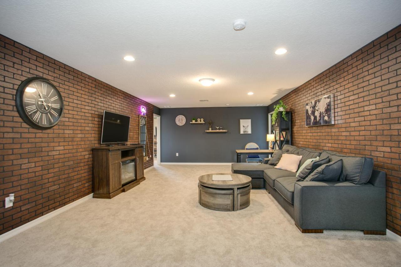 8 Bedroom, 6 Bathroom Upscale Villa Near All The Fun In Kissimmee Exterior photo