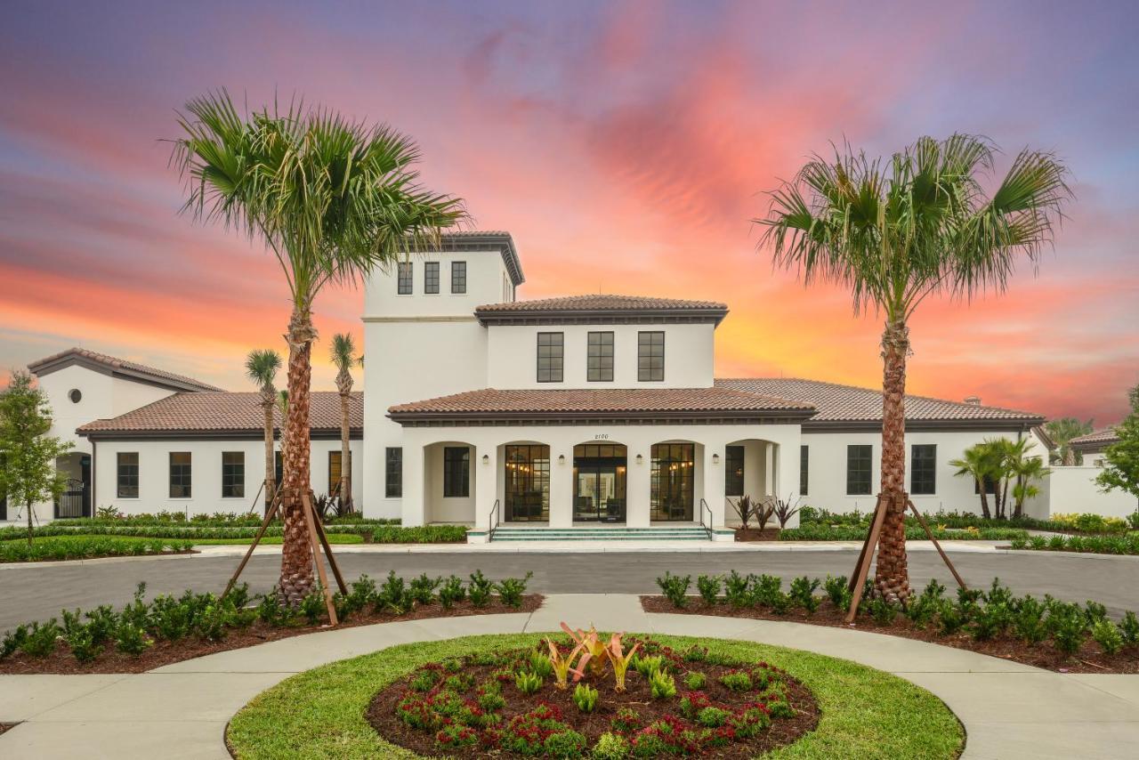 8 Bedroom, 6 Bathroom Upscale Villa Near All The Fun In Kissimmee Exterior photo